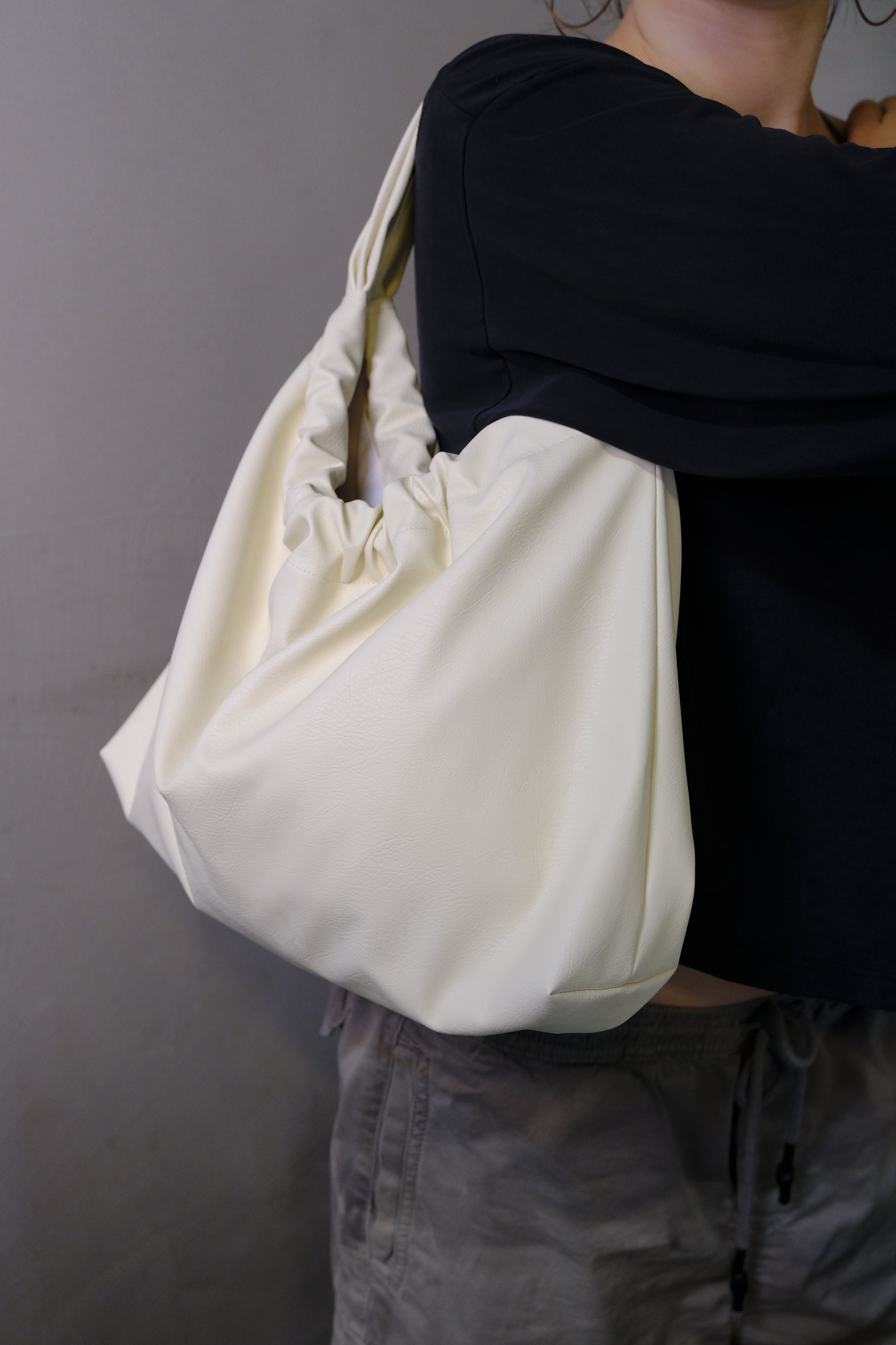 Rebekka Off-white